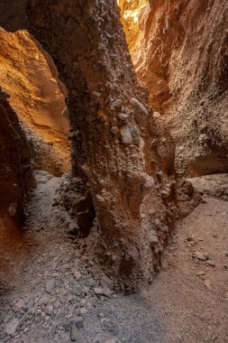 ÖIüm Vadisi Ulusal Parkı 'nda Sidewinder Kanyonunda Bir Kemer Üssü