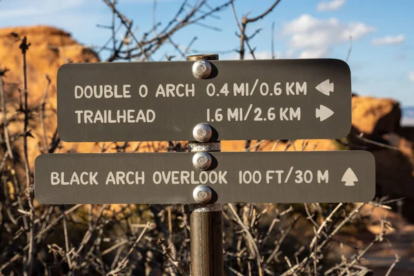 Značka Stezky Přihlásit Devils Garden Loop Arches National Park — Stock fotografie