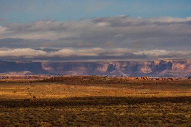 Gölgeler Kanyonlar Ulusal Parkı 'ndaki Beyaz Halka' yı kaplıyor