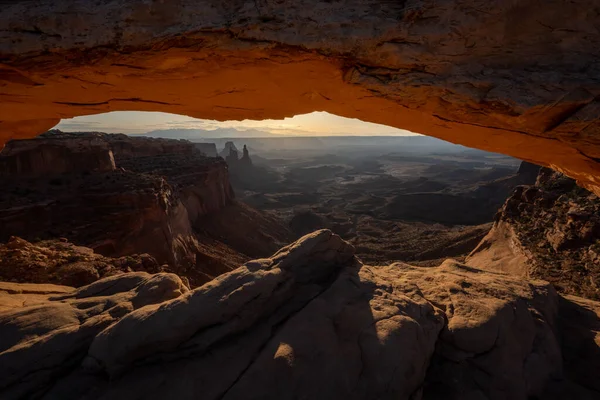 Fond Mesa Arch Réchauffé Par Soleil Tôt Matin Dans Parc — Photo