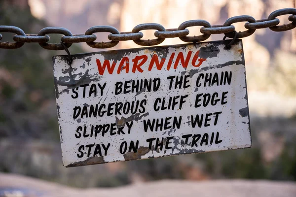 Chipped Paint Dangerous Cliff Warning Sign Zion National Park — Stock Photo, Image