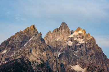 Wyoming 'deki Grand Teton Tepesi' nin İlk Işığı Vuruyor