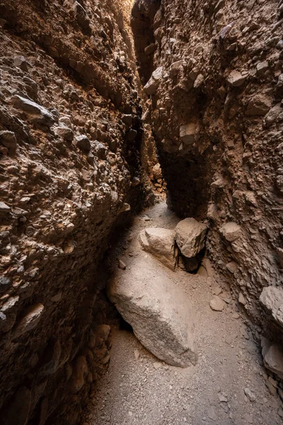 Kleine Boulder Jam Veroorzaakt Een Stap Omhoog Smalle Zijdelingse Kloof — Stockfoto