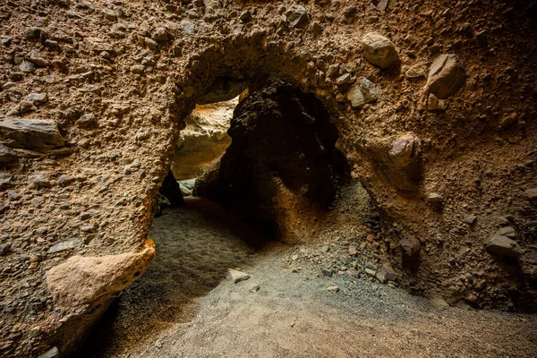 Small Arching Doorway Sidwinder Slot Canyon Death Valley National Park — 스톡 사진