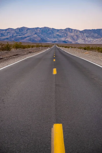 Regard Vers Bas Une Route Droite Vers Chaîne Panamint Dans — Photo