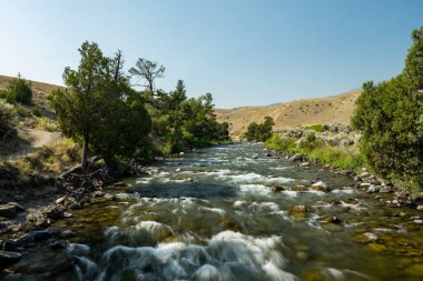 Son selden önce Gardiner Nehri 'ni Kurtarma Deresi Yolu Geçidi