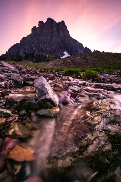 Schneeschmelze Läuft Bei Sonnenuntergang Glacier National Park Die Seite Des — Stockfoto