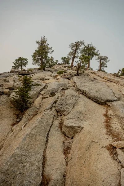 Rocky Trail Climbs Sub Dome Way Half Dome Yosemite — стокове фото