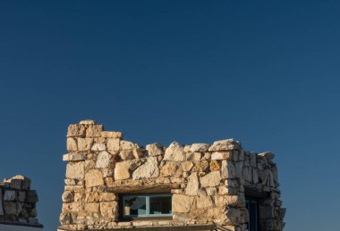 Büyük Kanyon Güney Rim boyunca Mavi Gökyüzüne Karşı Gözcü Stüdyosunun Tepesi