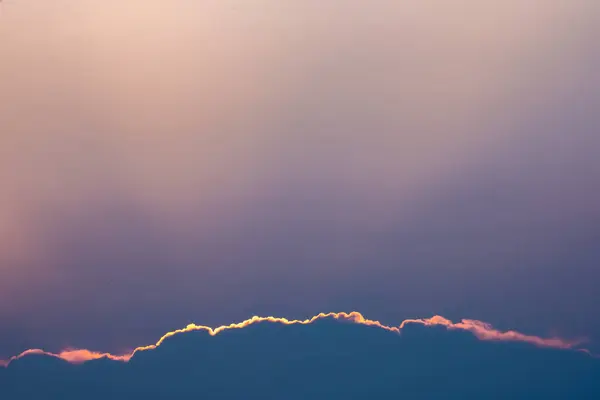 Clouds Silver Lining Fades Purple Evening Sky Yellowstone National Park — Stock fotografie