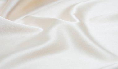 arkaplan olarak beyaz saten kumaş