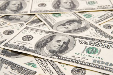 Arkaplan olarak 100 dolar..