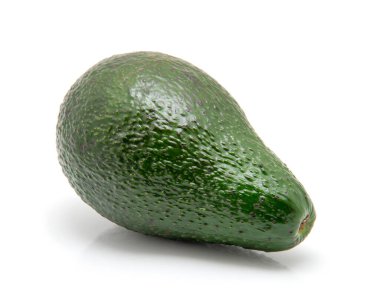 Avokado beyaz üzerine izole