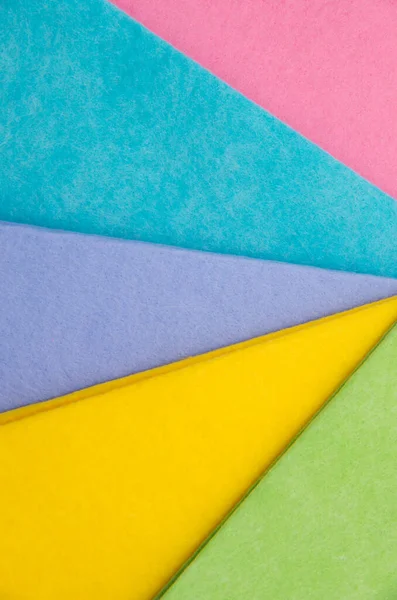 Renkli keçeli çarşaf seçimi