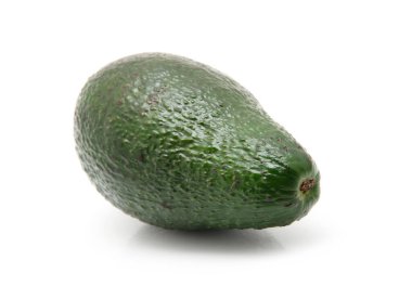 Avokado beyaz üzerine izole