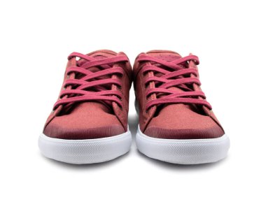 Bir çift yeni spor ayakkabı.