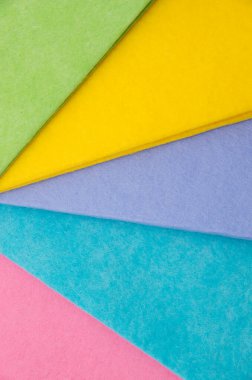 Renkli keçeli çarşaf seçimi