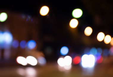 Gece şehrinin soyut mavi ışıkları