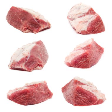 çiğ et beyaz üzerinde izole