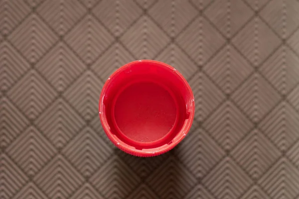 Красный Пластиковый Колпачок Переработка Пластиковой Крышки Бутылки — стоковое фото