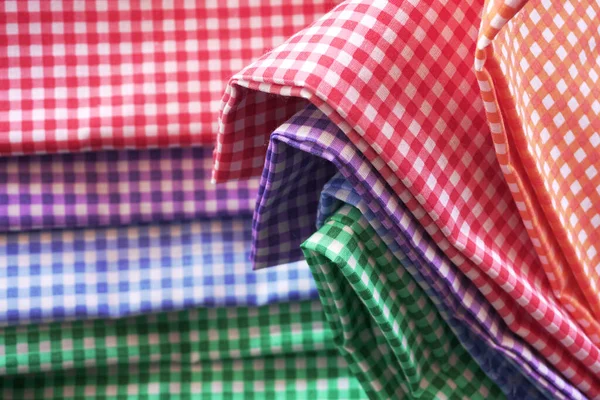 Renkli ekose kumaş veya masa örtüsü