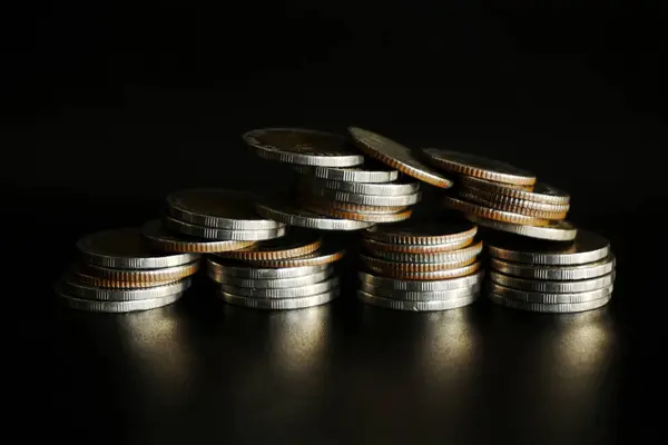 Stack Coins Black Background Saving Money Concept — Stock Photo, Image
