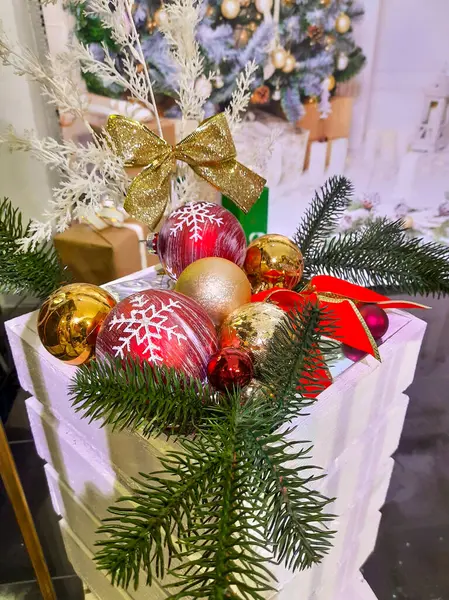 New Year Decorations Tree Christmas Balls Bows Christmas Time Home — 스톡 사진
