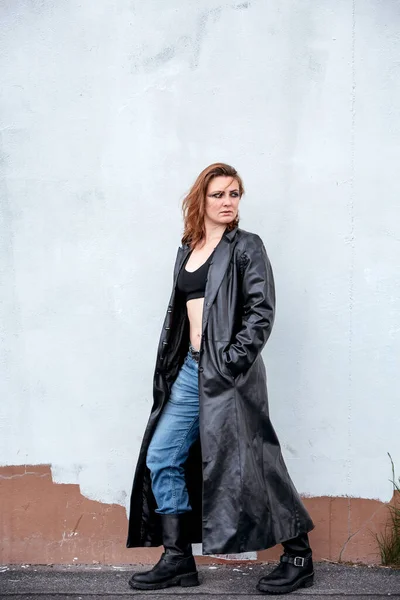 Young Brunette Woman Jeans Black Leather Coat Standing Street — Stock Photo, Image