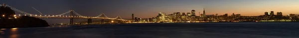 Horizonte San Francisco Con Puente Bahía Por Noche —  Fotos de Stock