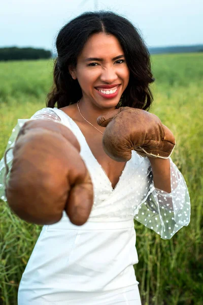 Portrait Beautiful African American Bride Posing Boxing Gloves —  Fotos de Stock