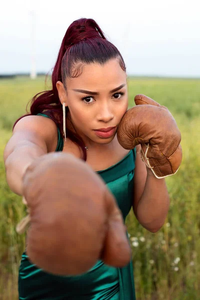 Beautiful Latina Woman Green Dress Boxing Gloves — Foto de Stock