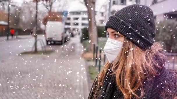 Cinemagraph Young Woman Snow Wearing Facemask — ストック動画