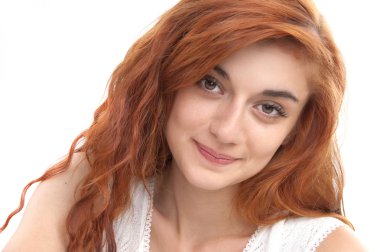 Güzel bir kızın portresi
