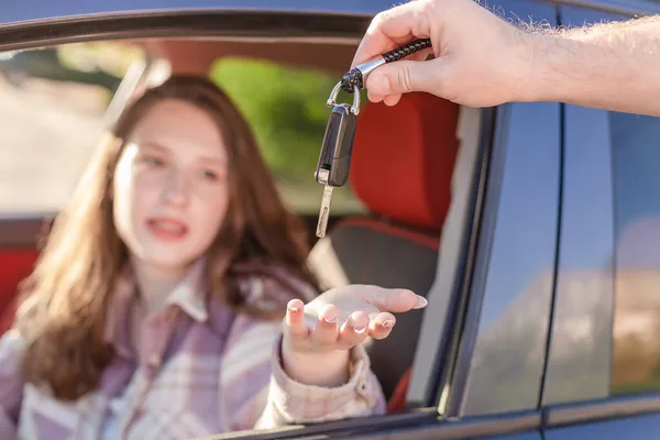 Girl Takes Car Key Car Sales Rentals — Stock Photo, Image