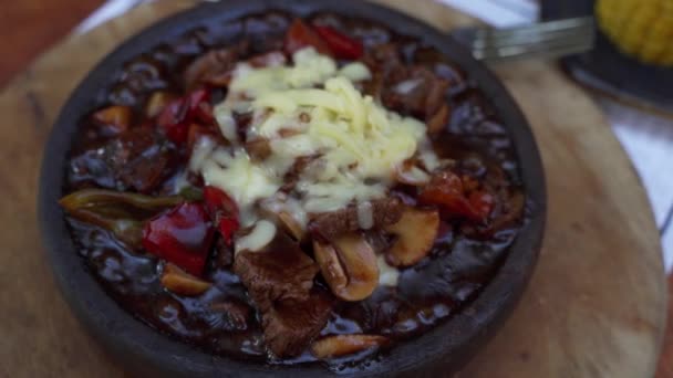 Osmanish Steaming Hot Pedas Chicken Atau Meat Kabab Sizzler Juga — Stok Video