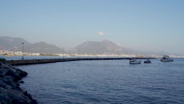 Alanya Turquía Barcos Piratas Para Viajes Turísticos Puerto Portuario Ubicado — Vídeo de stock