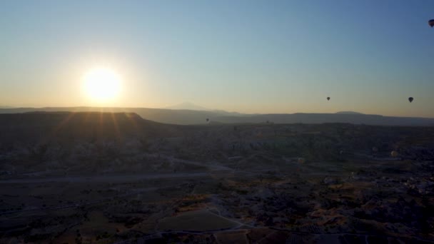 Capadocia Turquía Drone Disparo Muchos Globos Aire Caliente Volando Sobre — Vídeos de Stock