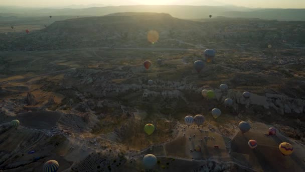 Capadocia Turquía Drone Disparo Muchos Globos Aire Caliente Volando Sobre — Vídeos de Stock