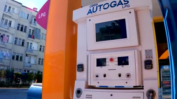 Alanya Turcja Września 2021 Napełnianie Pojazdu Olejem Stacji Benzynowej Cyframi — Wideo stockowe
