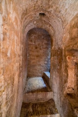 Kudüs, İsrail 'de terk edilmiş eski bir bina.