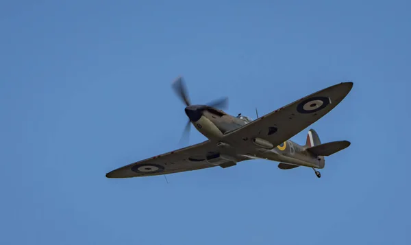 Close Shot Battle Airplane Flying Blue Sky — Fotografia de Stock