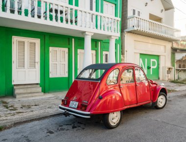 Karayip adasında manzaralı bir ev. 