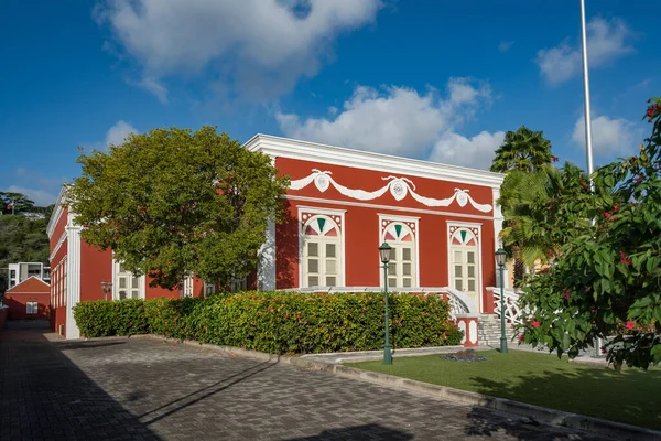 加勒比海岛上房屋的风景图 — 图库照片