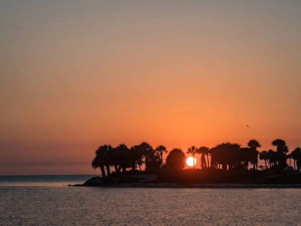 Pintoresca Toma Hermoso Atardecer Sobre Mar — Foto de Stock