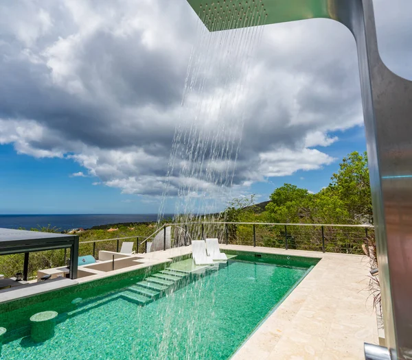 Luxe Hotel Resort Zwembad Met Een Prachtig Uitzicht Zee — Stockfoto
