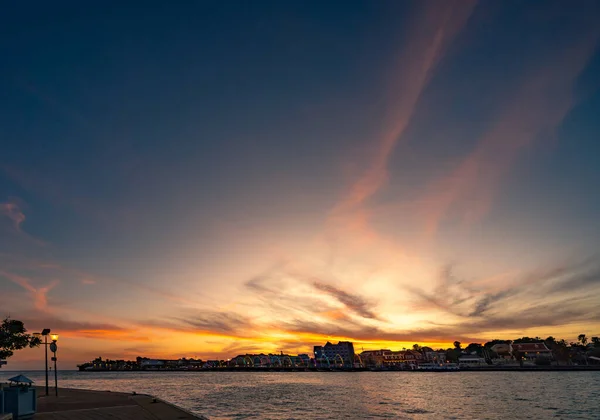 Utsikt Över Den Vackra Solnedgången Stranden — Stockfoto