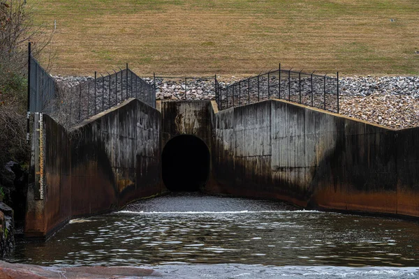 Falls Lake Dam Outlet Raleigh — стокове фото