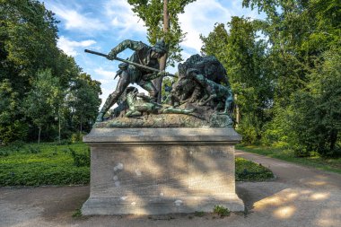 Av Sahnesi Heykeli Ayak Yolu Fasanerieallee, Berlin, Almanya