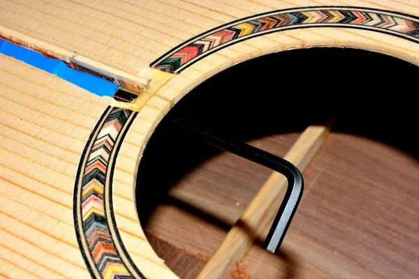 Selective Focus Sound Hole Adjustment Area Dreadnought Guitar While Being — Stock Photo, Image