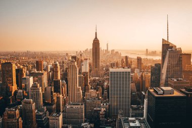 New York şehrinin ufuk çizgisi manzarası. Manhattan, New York, ABD.